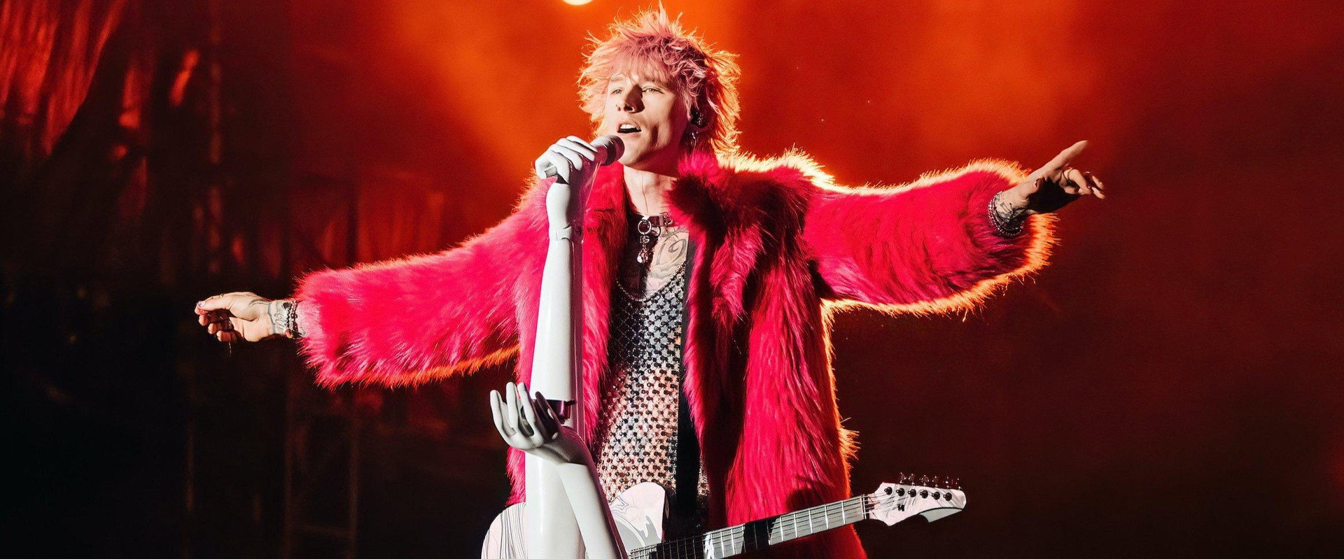 Mainstream Sellout Live From Cleveland: The Pink Era backdrop