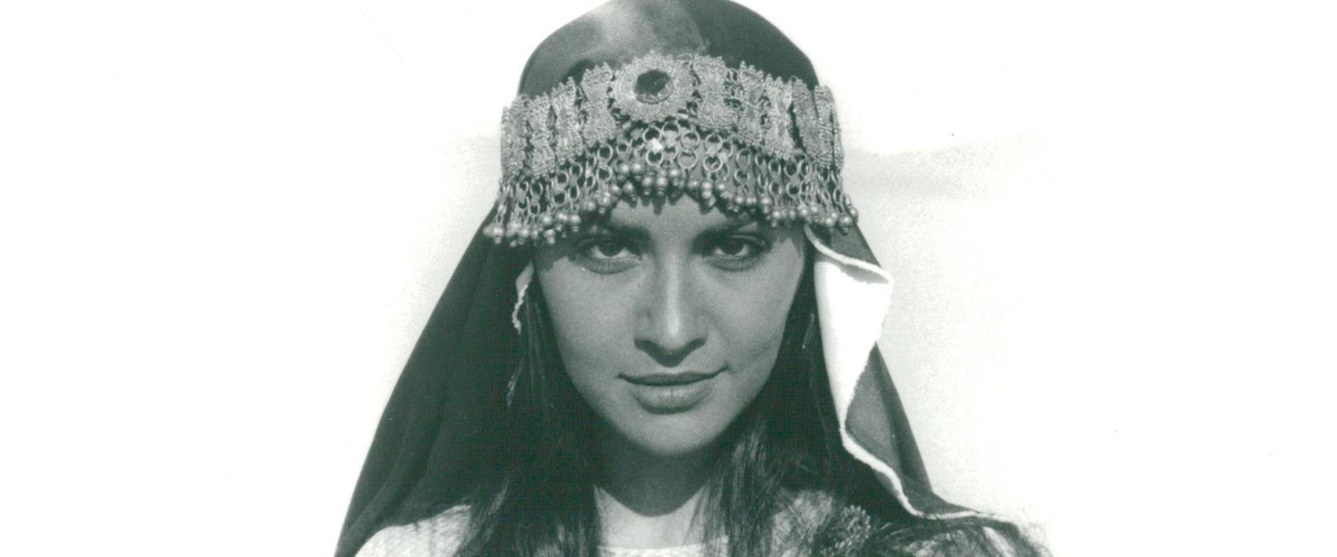 Layla, Ma Raison backdrop