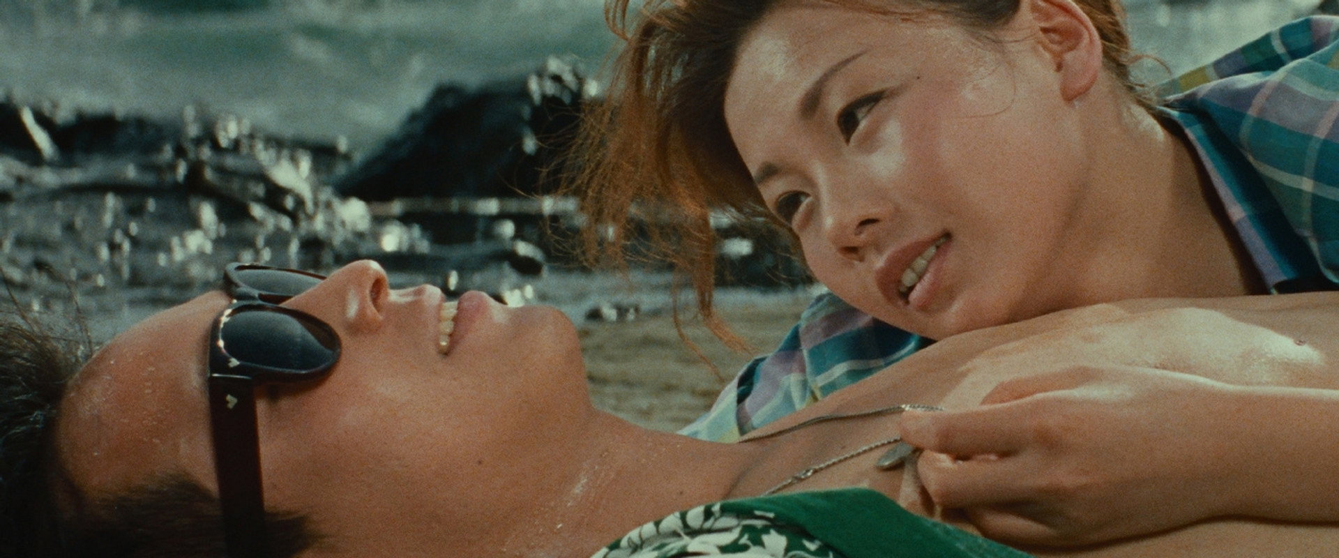 Cruel Story of Youth backdrop