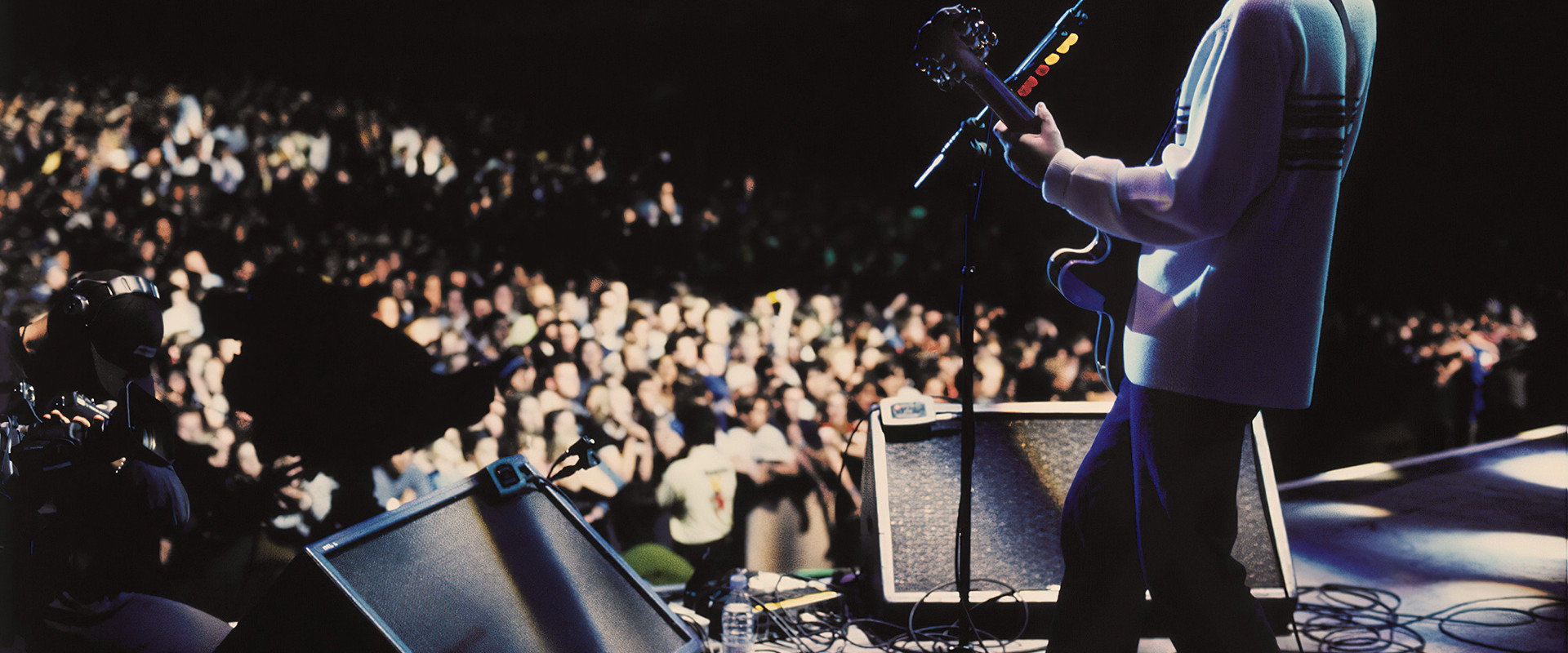 Oasis: Knebworth 1996 backdrop