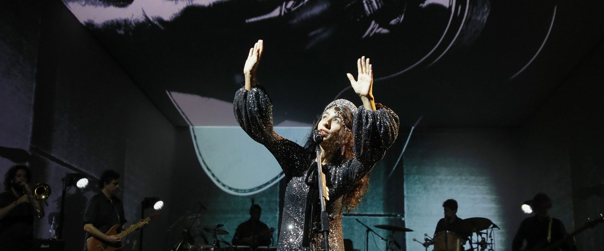 Marisa Monte: Portas Ao Vivo backdrop