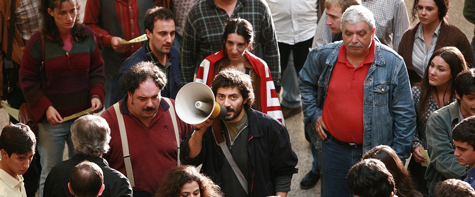 Signorina Effe backdrop