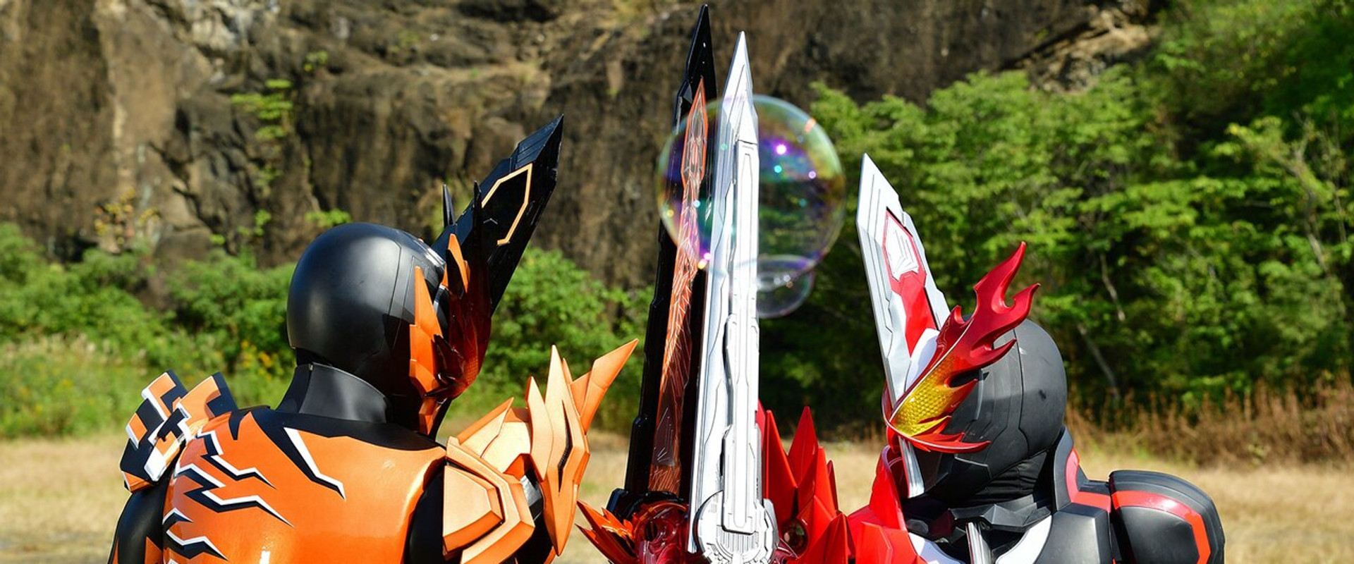 Kamen Rider Saber: The Phoenix Swordsman and the Book of Ruin backdrop