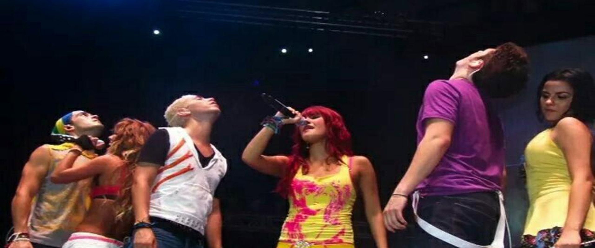 Live In Manaus backdrop