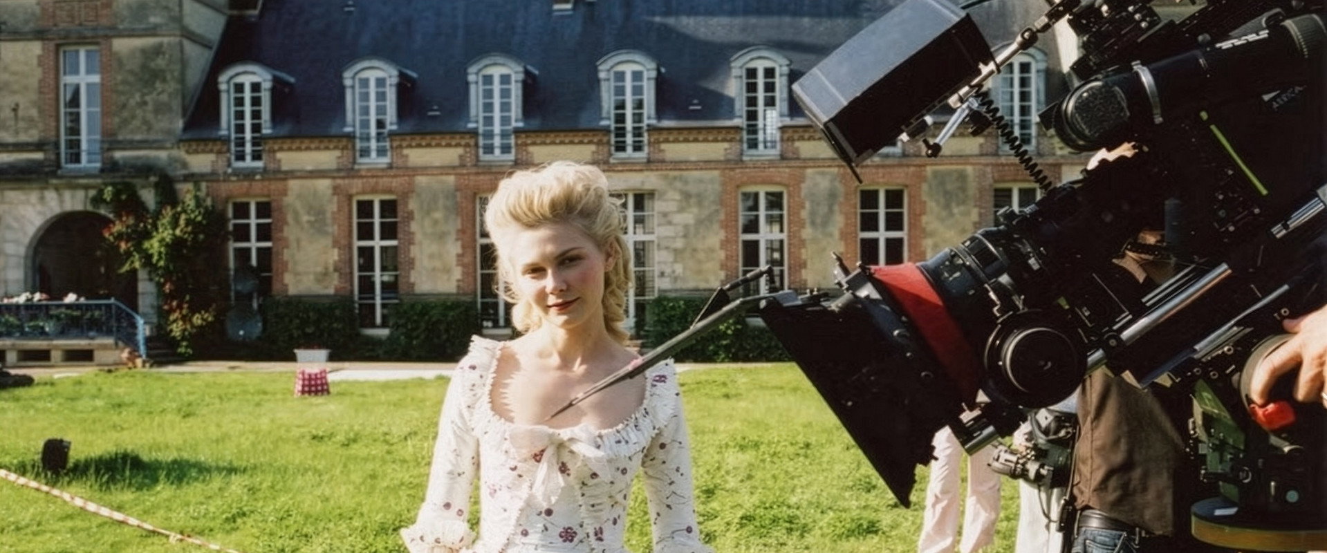Making Marie Antoinette backdrop