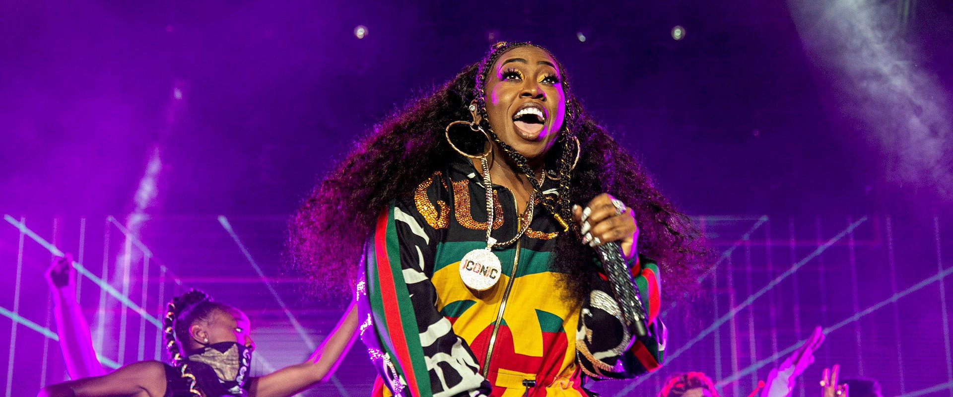 Female American Rap Stars backdrop