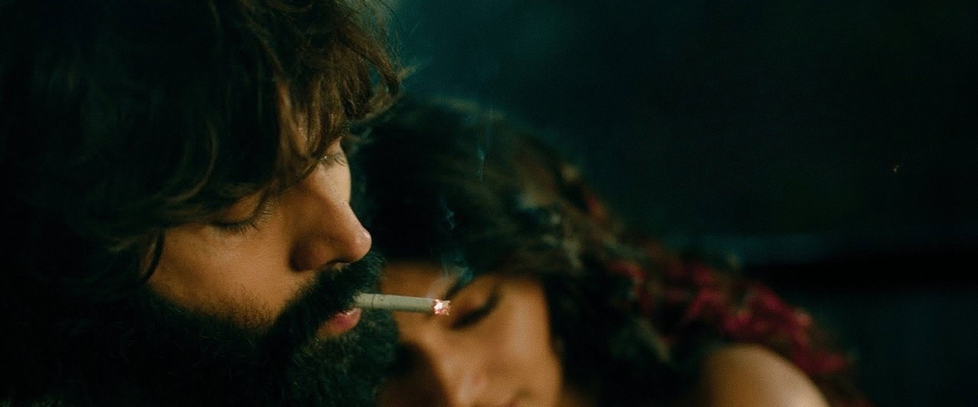 Tu Meri Zindagi Hai backdrop