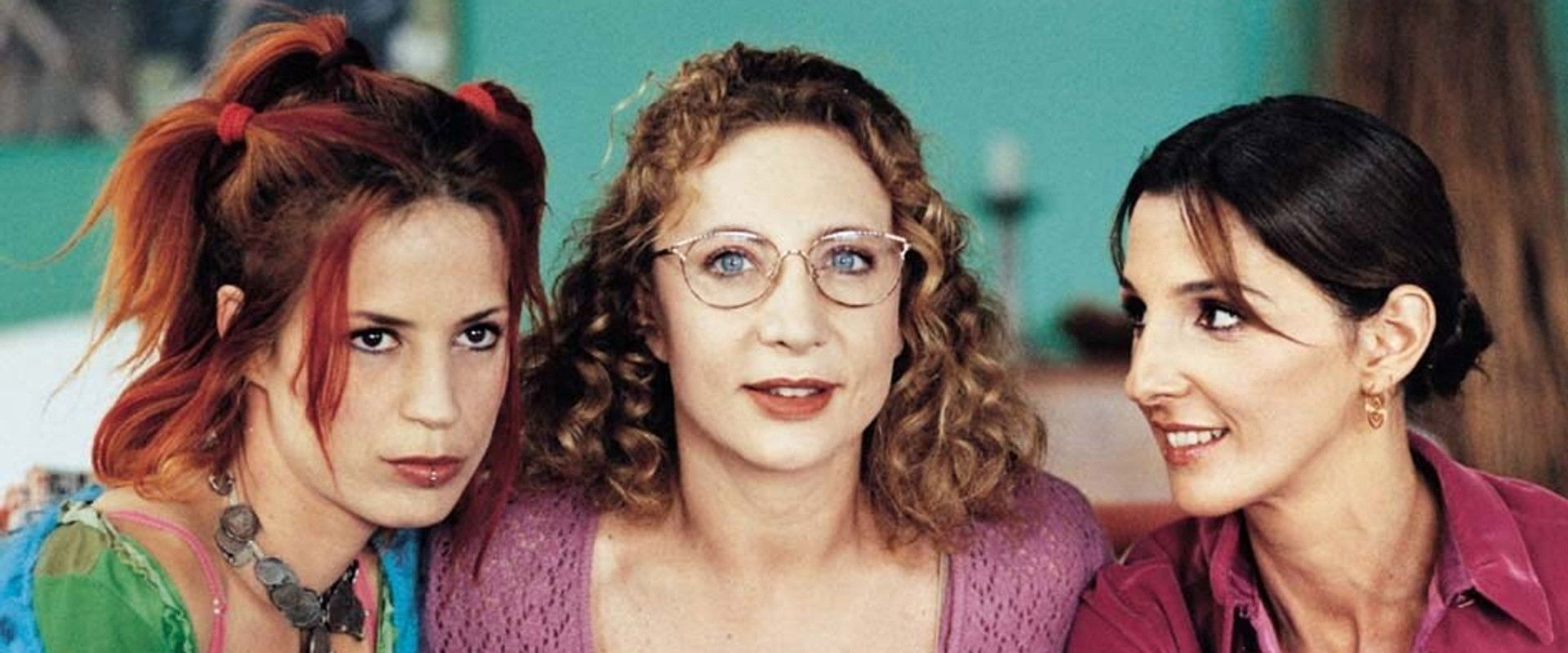 Three Wives backdrop