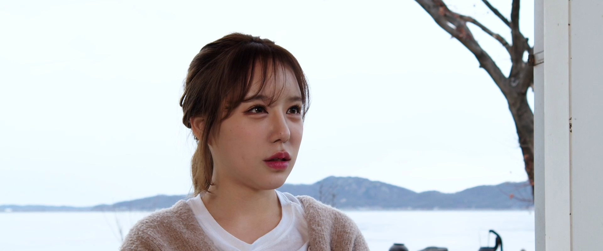 Sister-in-law's Taste backdrop