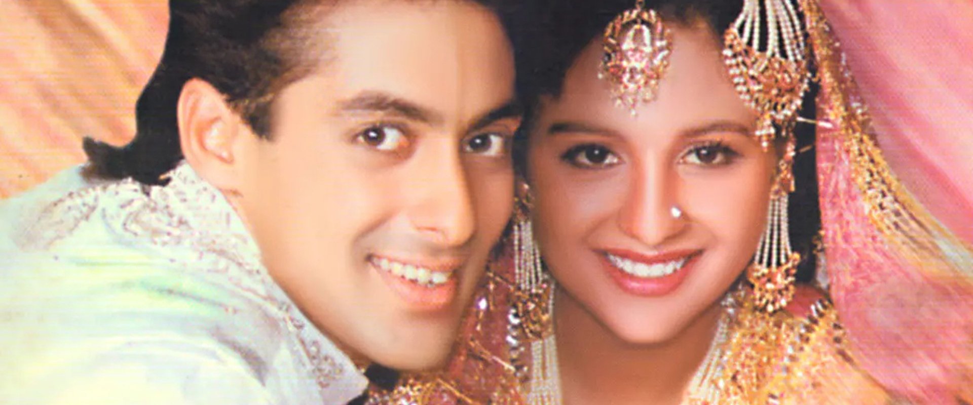 Sanam Bewafa backdrop