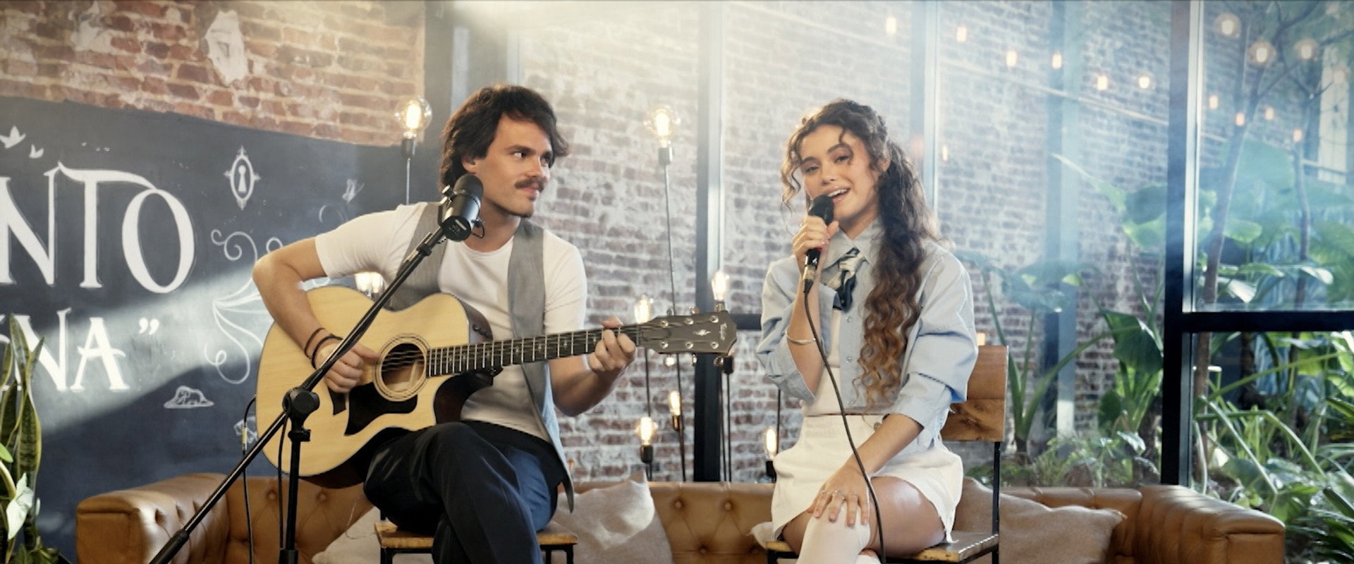 Margarita: Acoustic backdrop