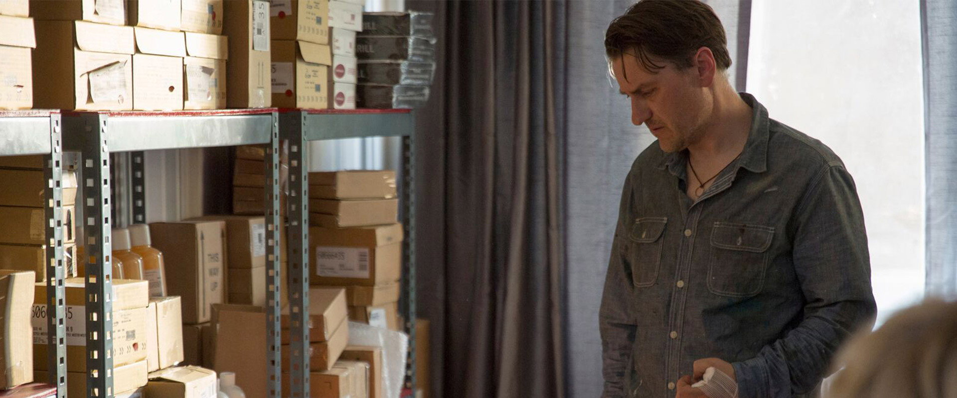 Containment backdrop