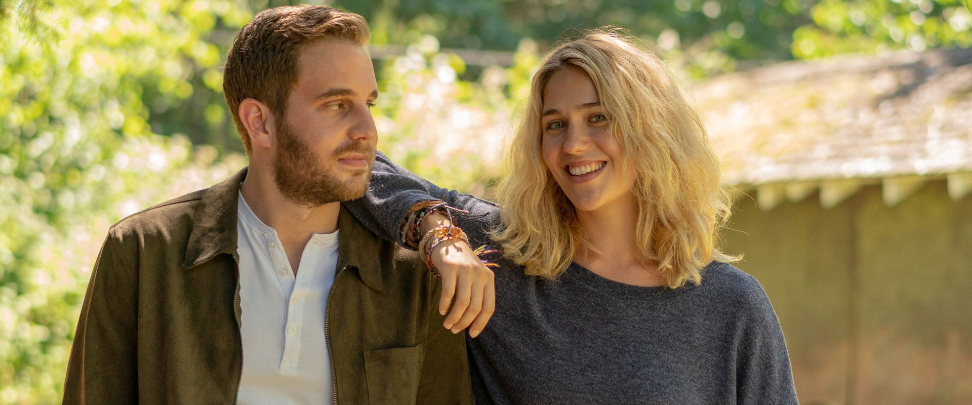 Broken Diamonds backdrop