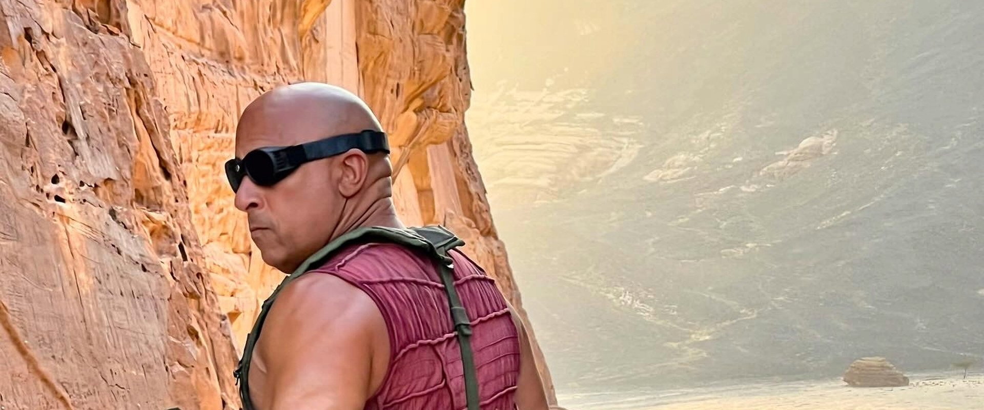 Riddick: Furya backdrop