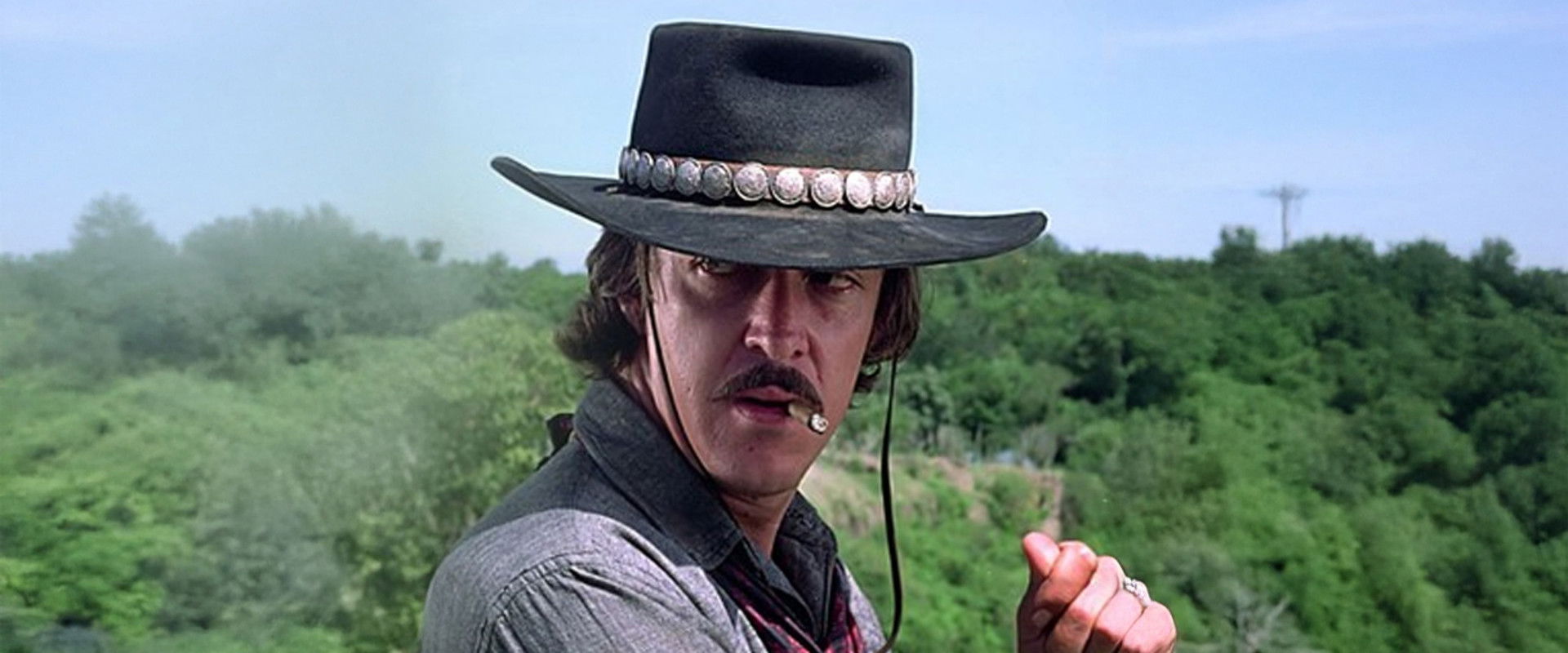 Traiganlos vivos o muertos backdrop