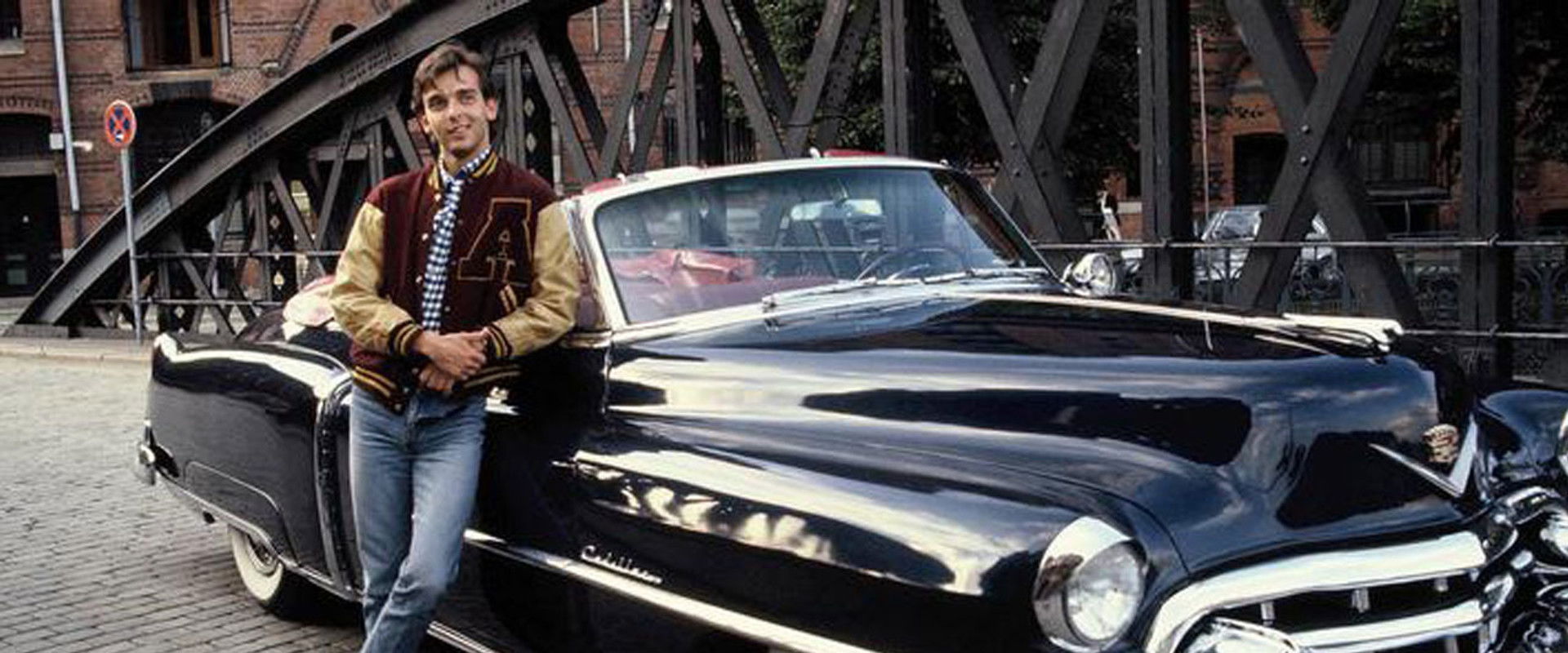 Das Traumauto backdrop