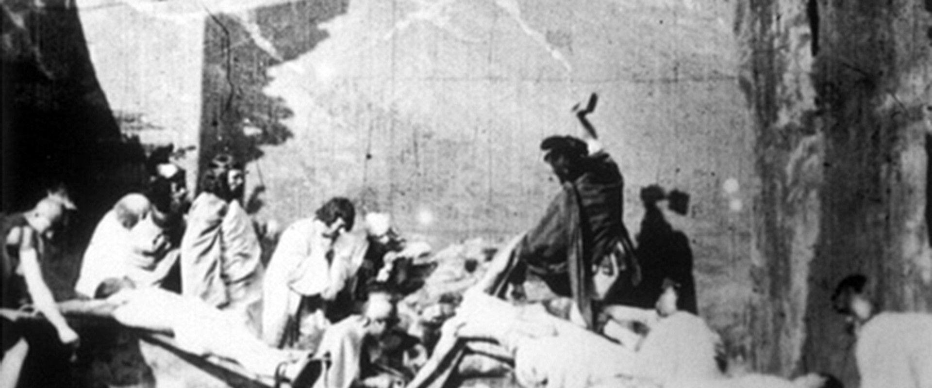 X. La mise en croix backdrop