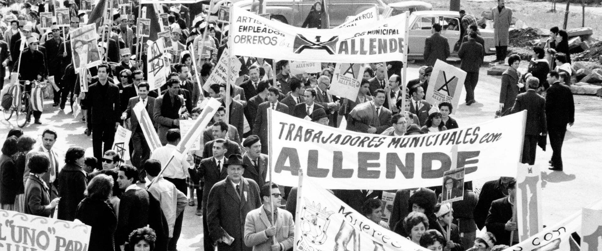 The Battle of Chile: Part II backdrop