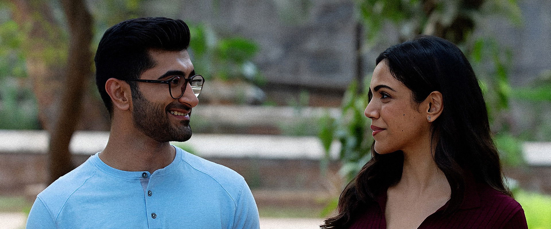 Ishq-e-Nadaan backdrop