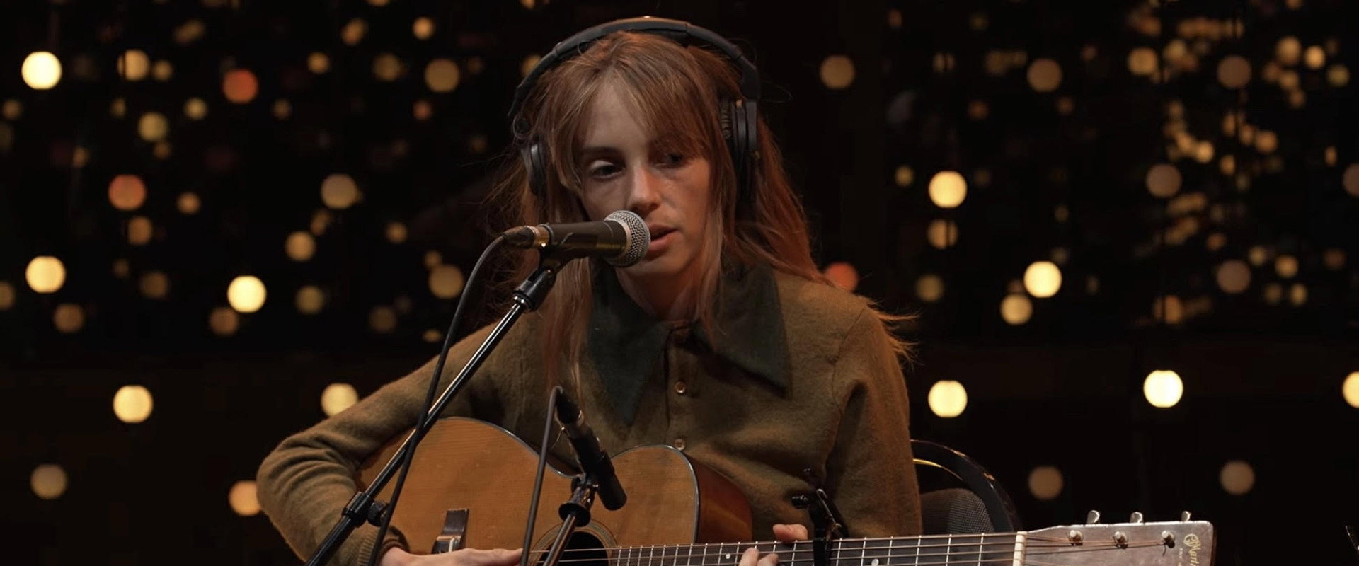 Maya Hawke - live on KEXP backdrop