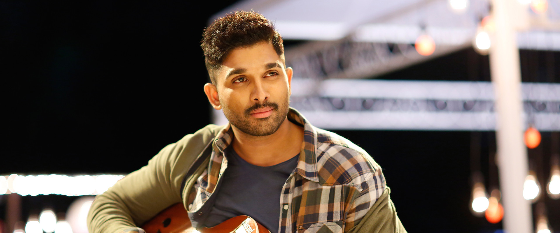 Naa Peru Surya - Naa Illu India backdrop