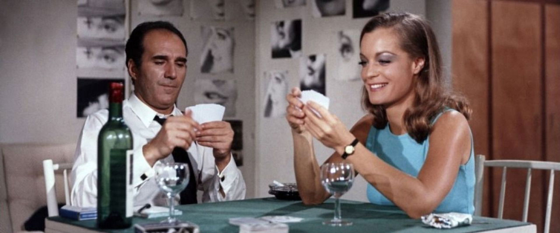 Max and the Junkmen backdrop