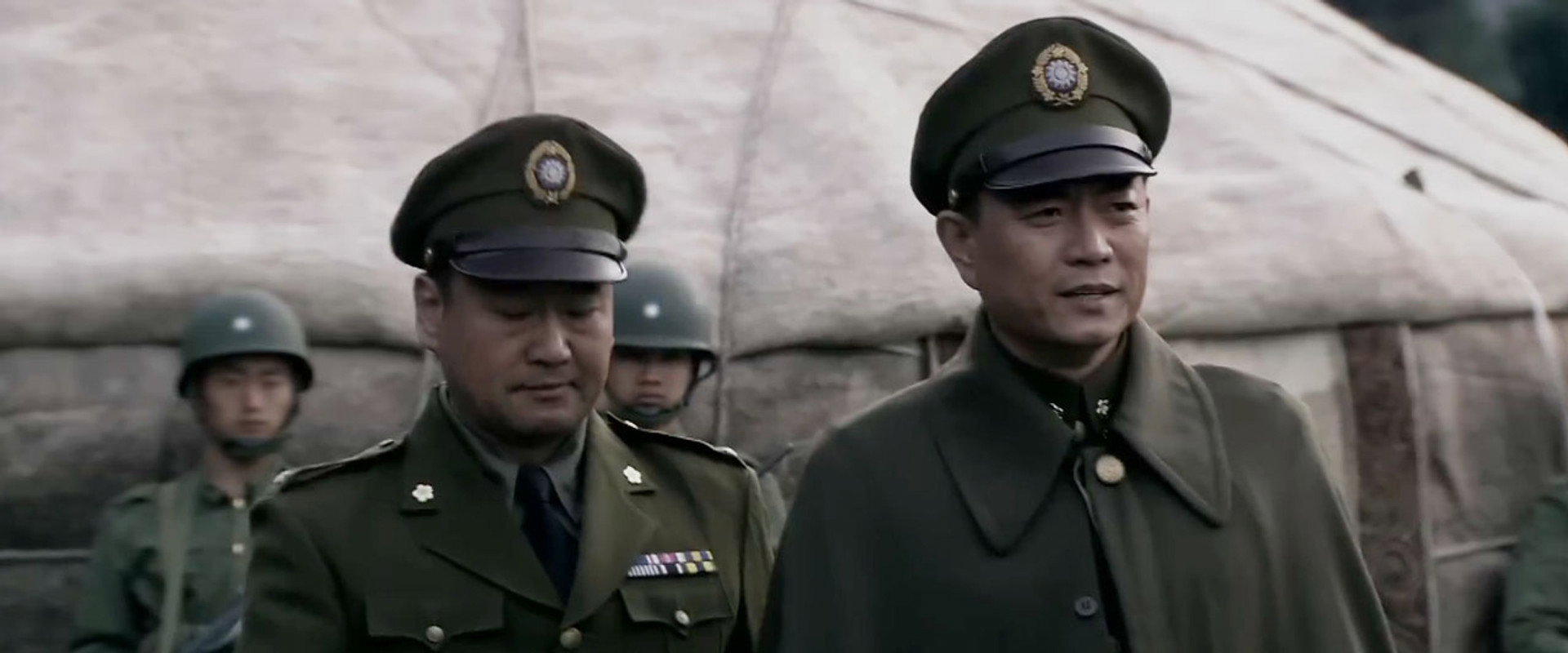 He Ping Jiang Jun Tao Shi Yue backdrop