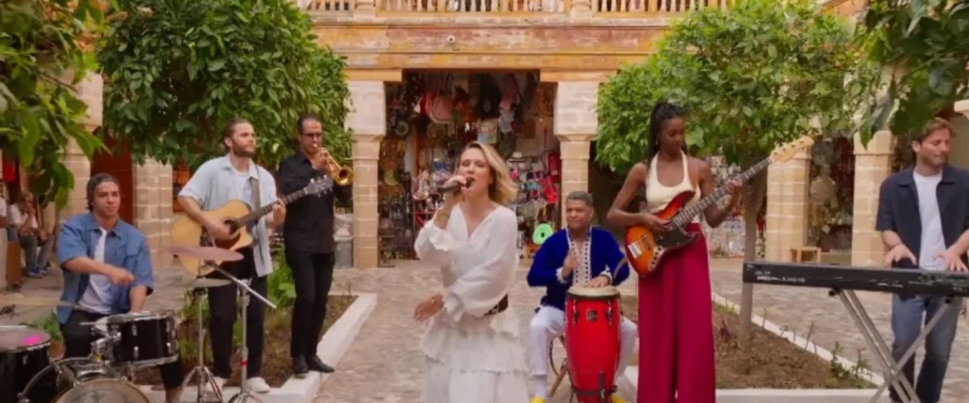 Voyage voyage, les stars chantent au Maroc backdrop
