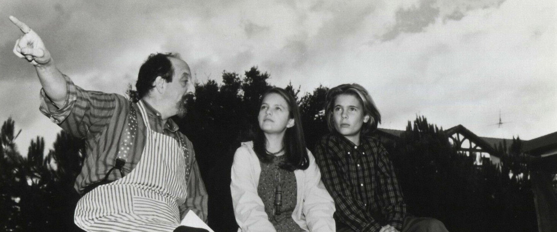 Escape to Witch Mountain backdrop