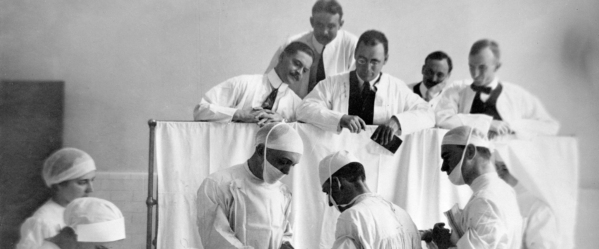 The Mayo Clinic backdrop