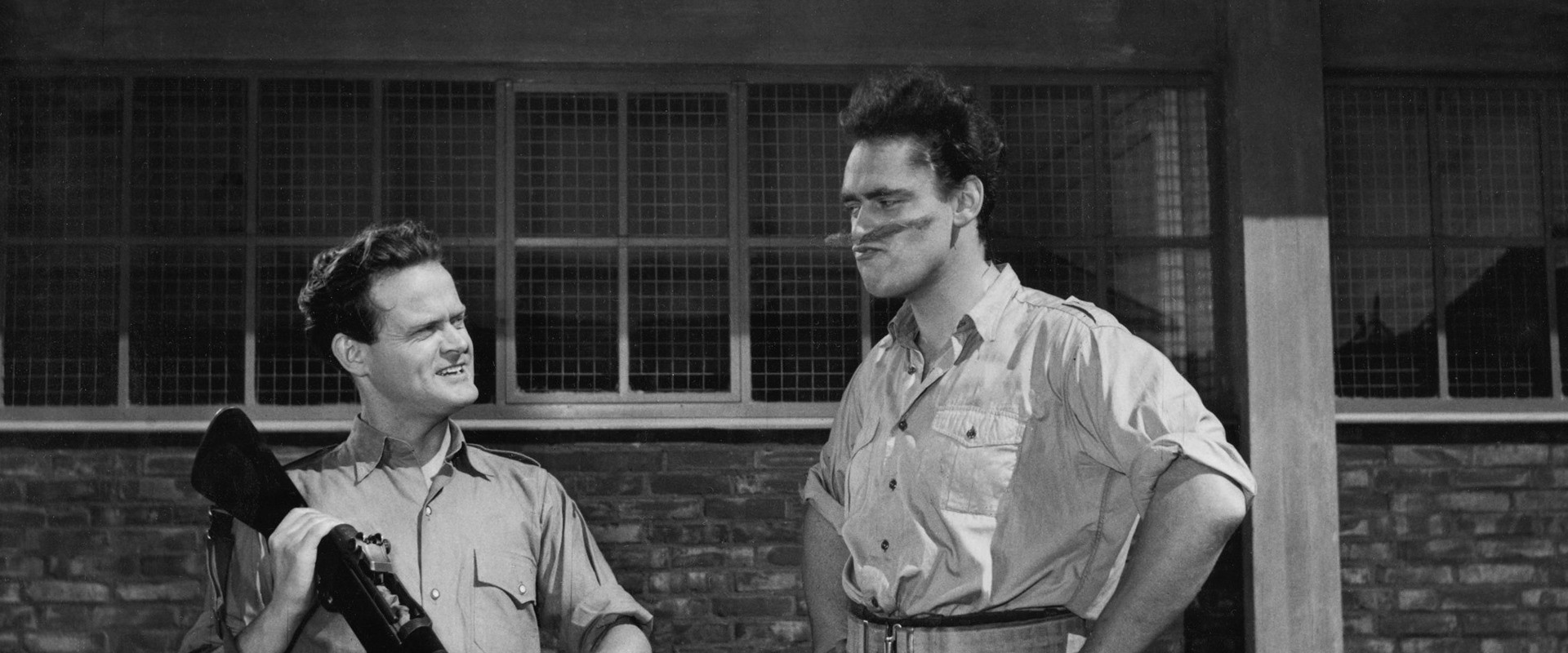 I kongens klæ'r backdrop