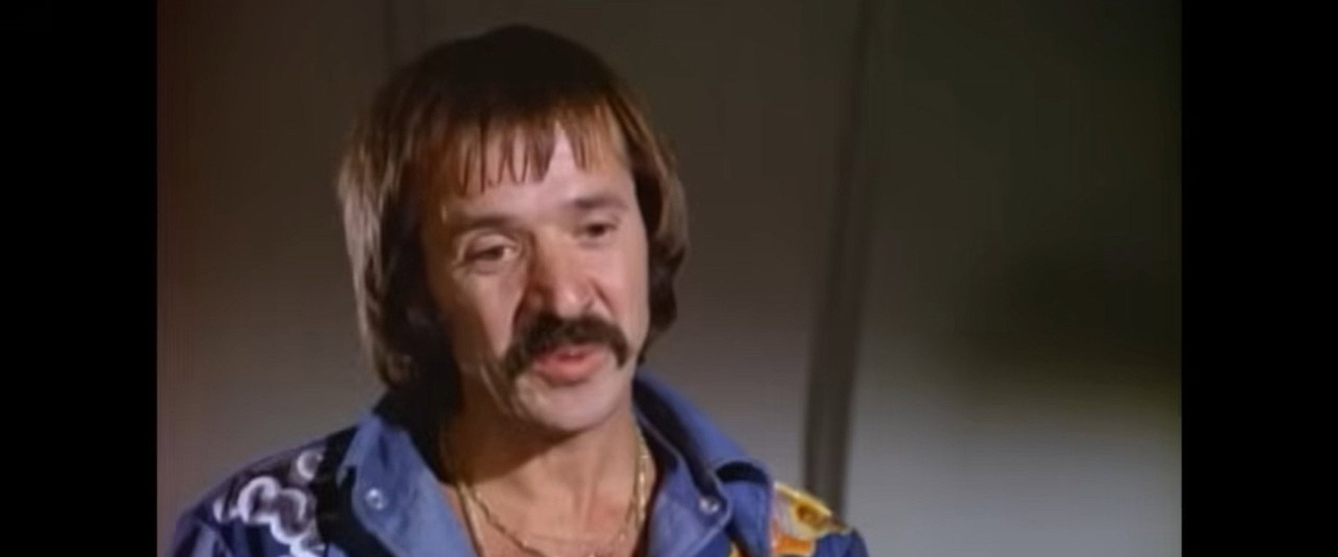 Murder on Flight 502 backdrop