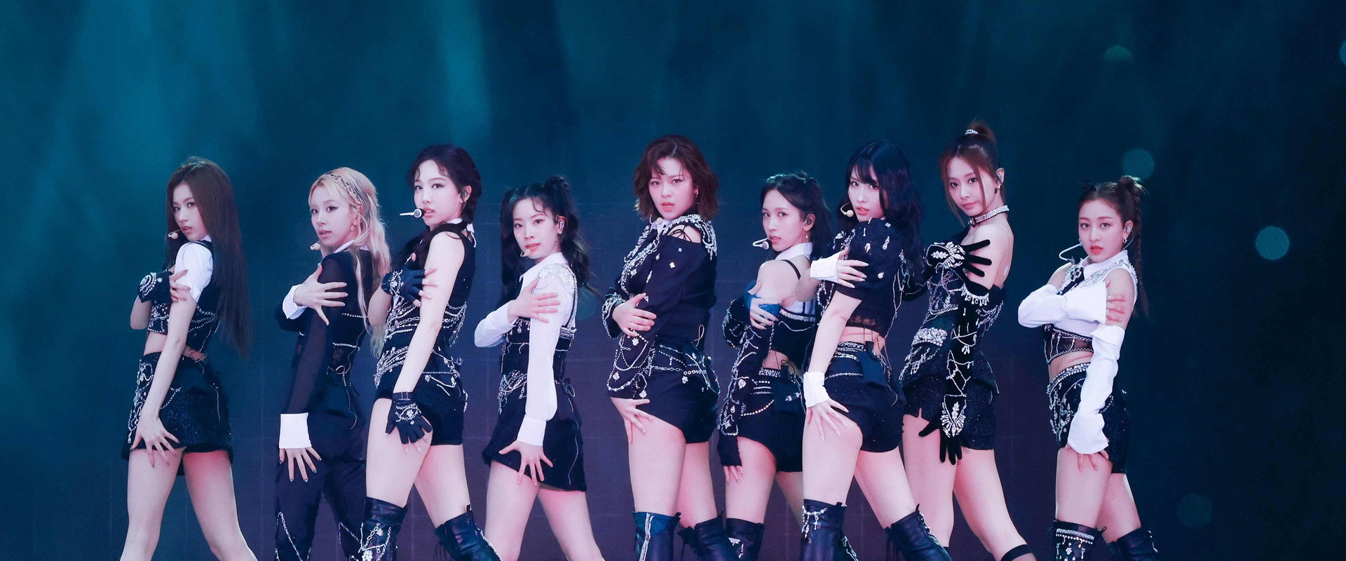 TWICE 5TH WORLD TOUR 'READY TO BE' in JAPAN SPECIAL's banner image