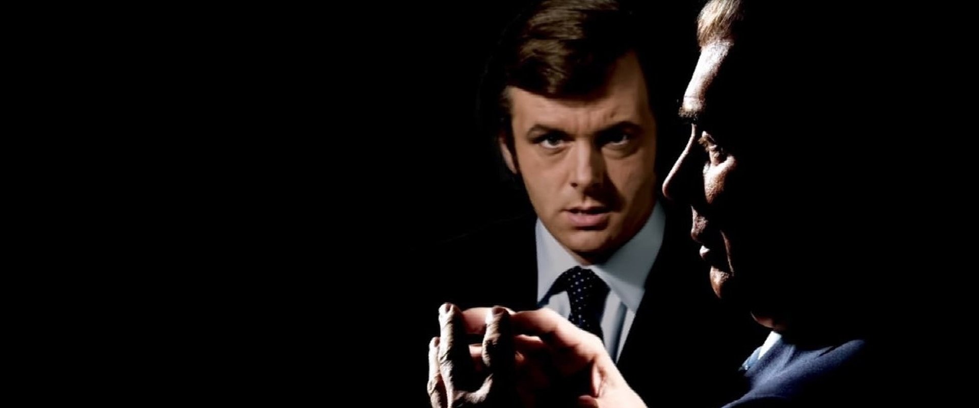 Frost/Nixon filmi için arka plan görseli