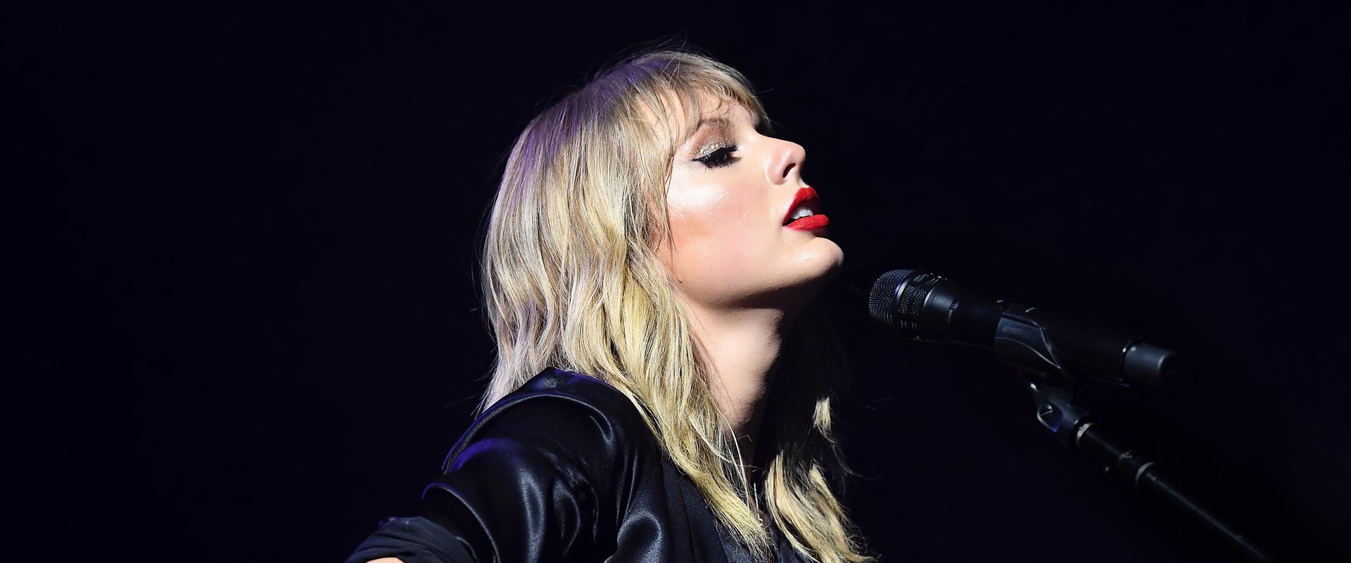 Taylor Swift City of Lover Concert