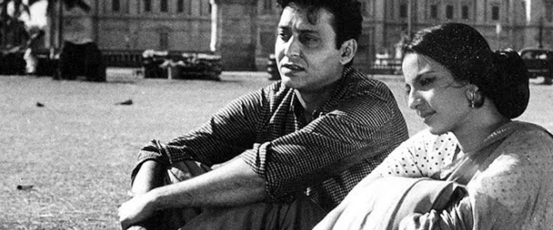 Teen Bhubaner Paare's banner image