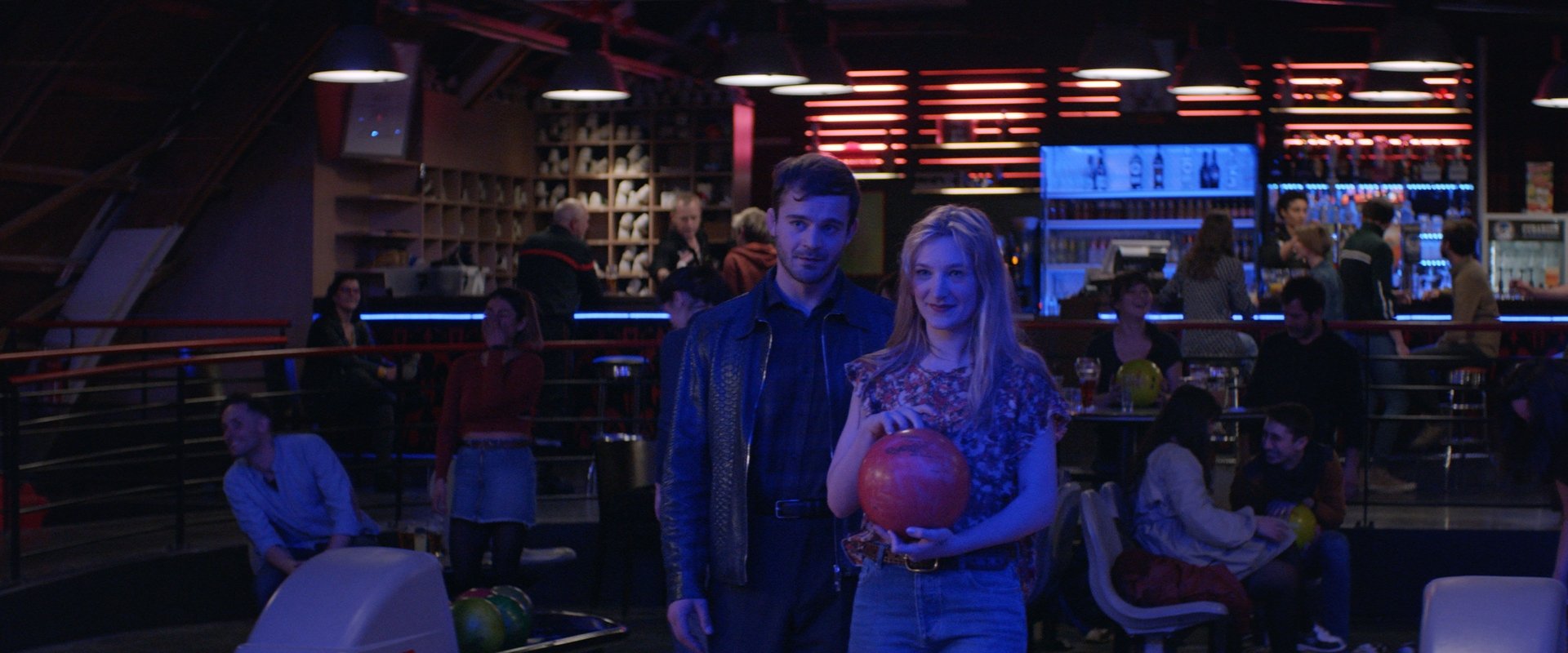 Saturn Bowling