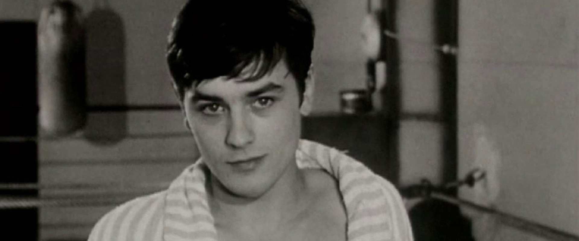 Alain Delon, la beauté du diable et les femmes...'s banner image