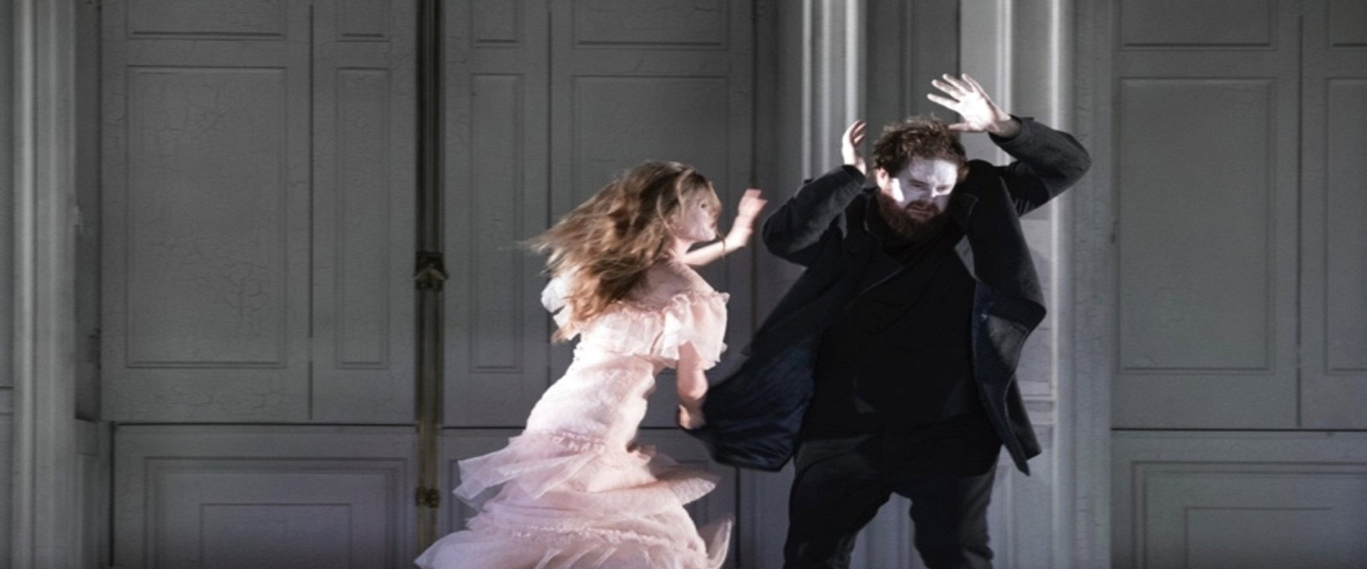 Glyndebourne: Hamlet's banner image