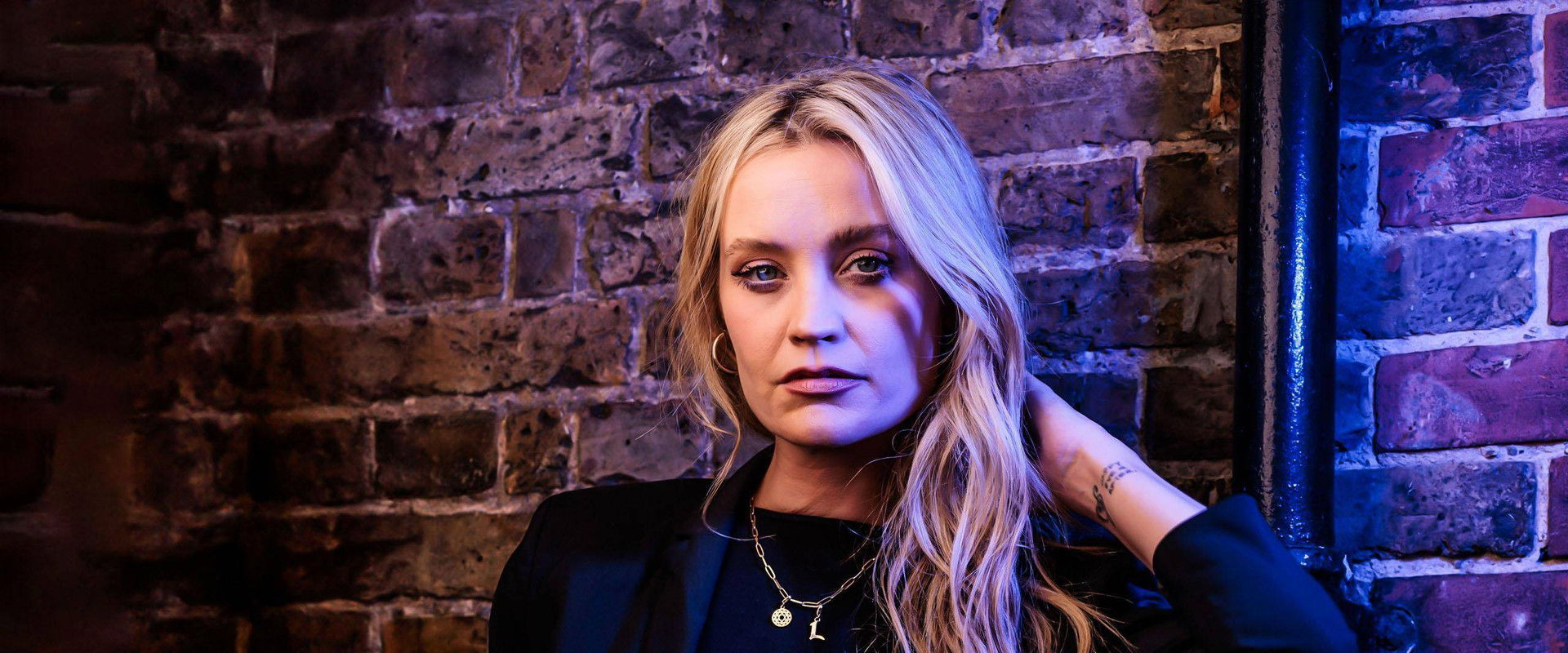 Laura Whitmore Investigates