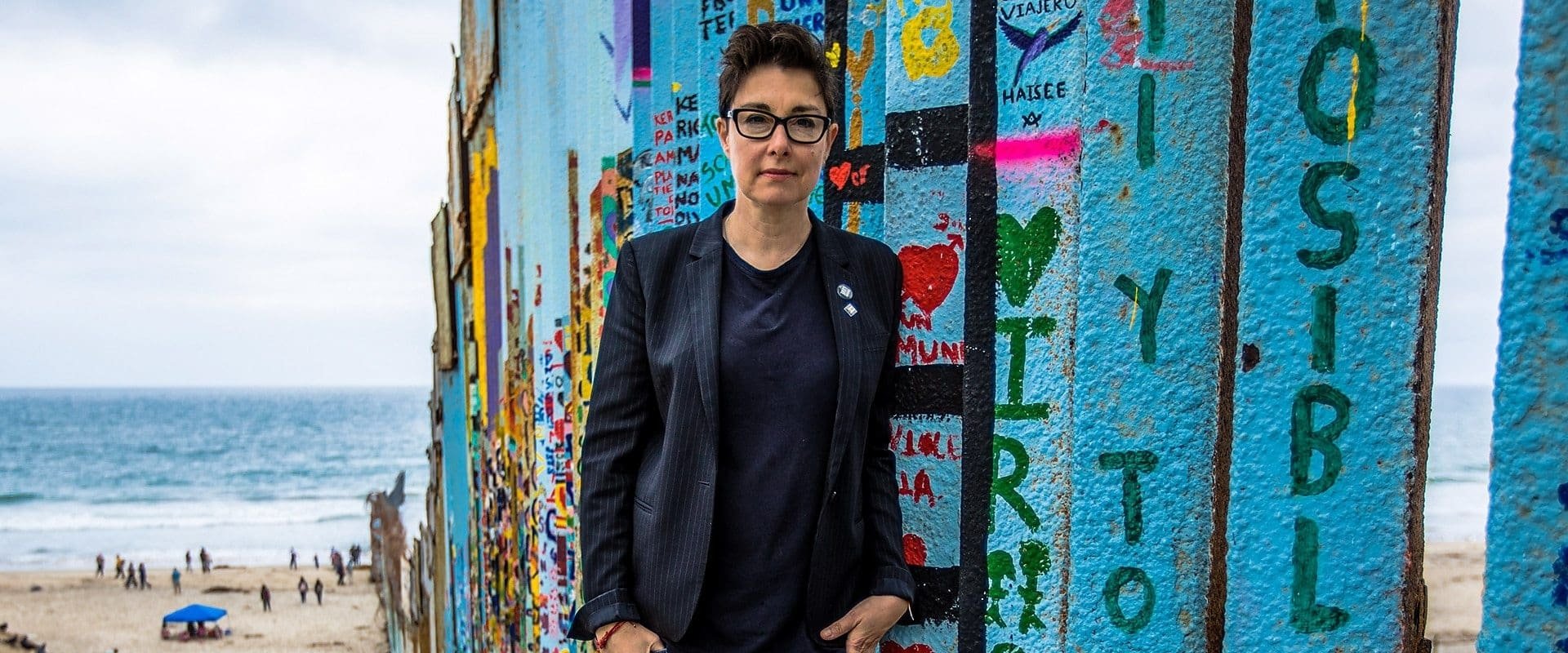 Sue Perkins: Along the US–Mexico Border