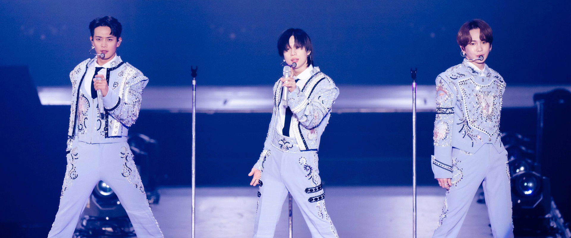 SHINee WORLD VI [PERFECT ILLUMINATION] JAPAN FINAL LIVE in TOKYO DOME's banner image