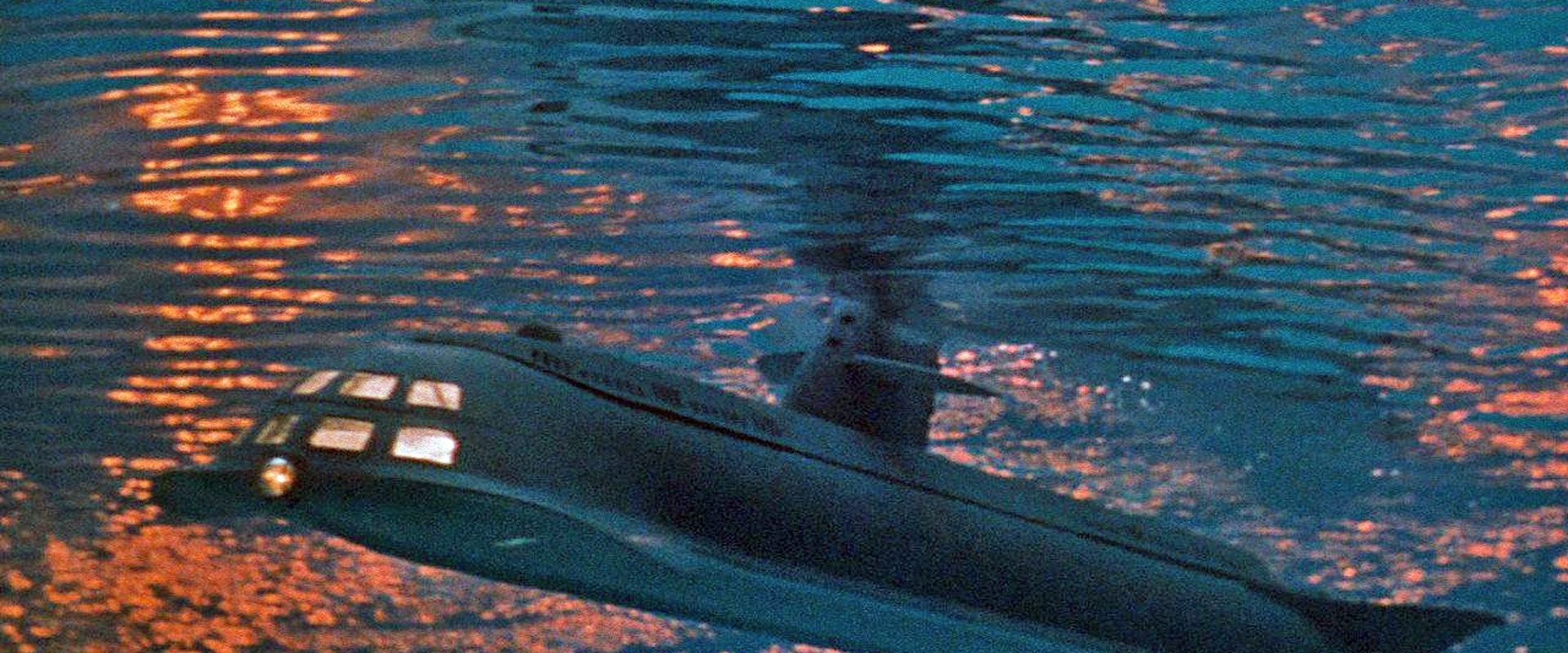 Voyage to the Bottom of the Sea
