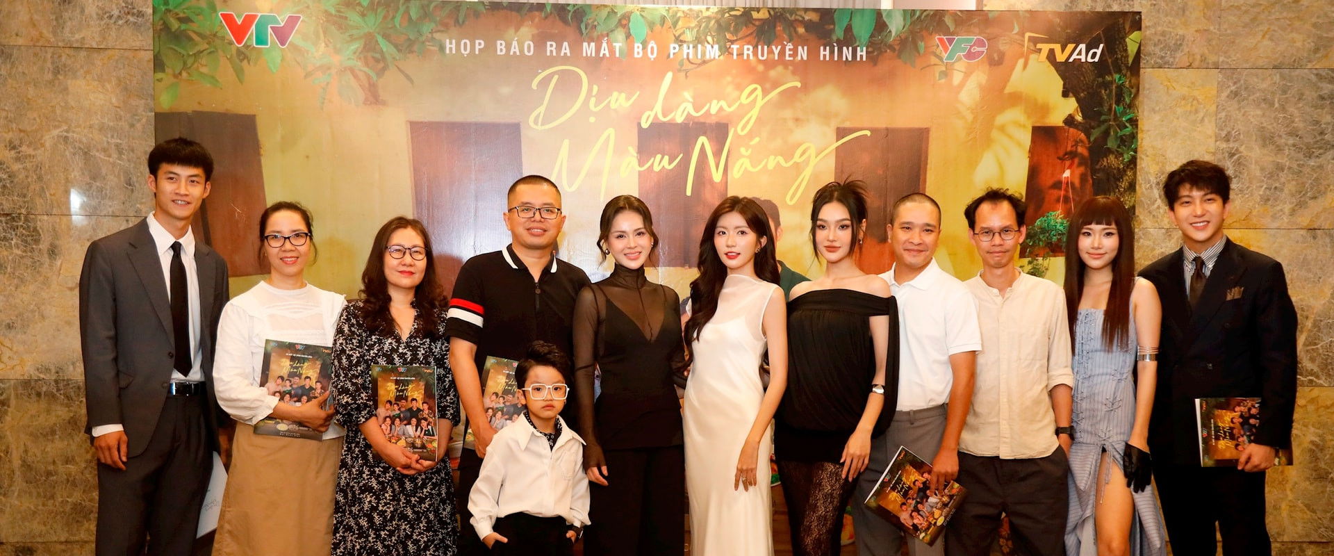 Dịu Dàng Màu Nắng's banner image