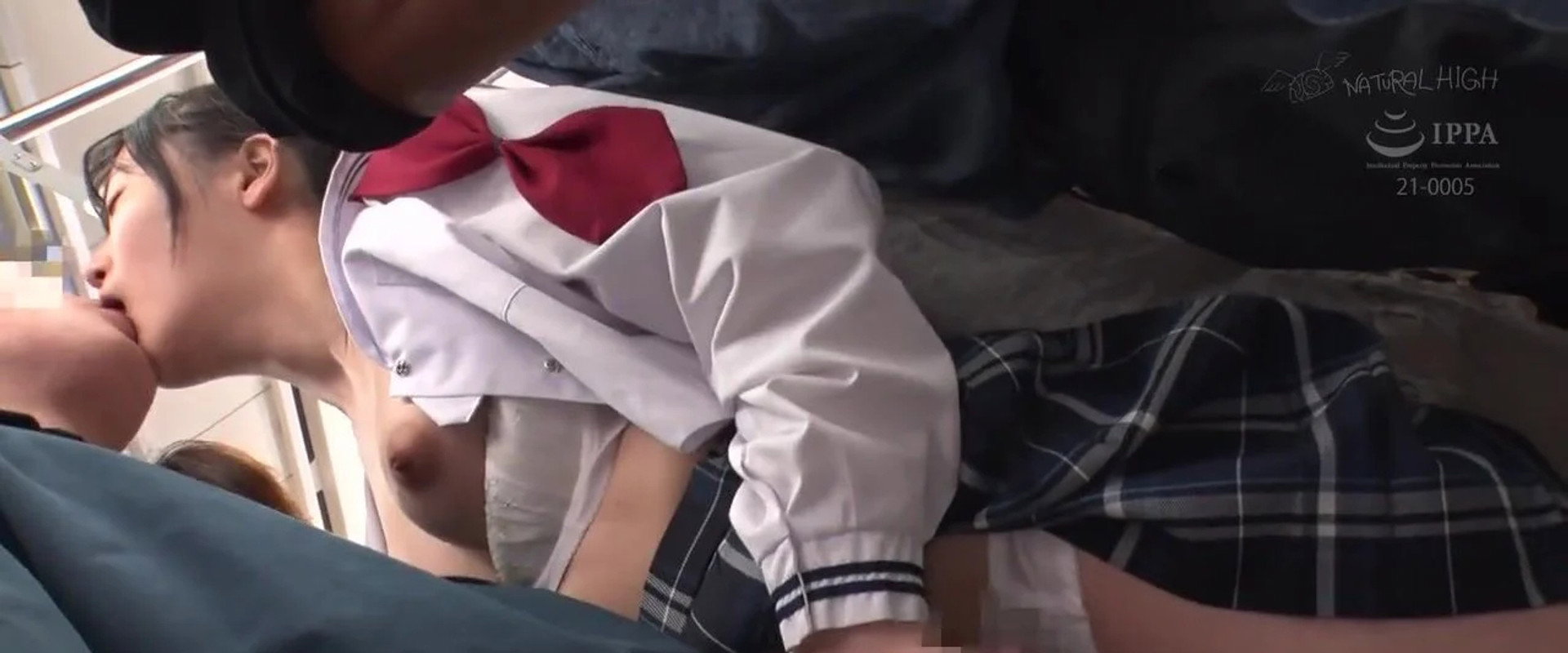 対面羞恥で何度もイカされ糸が引くほど舌を絡ませるベロキス発情娘4's banner image
