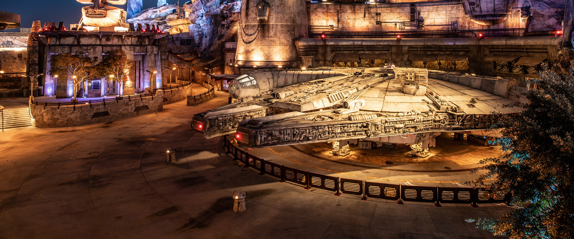 Star Wars: Galaxy's Edge | Disneyland Resort's banner image
