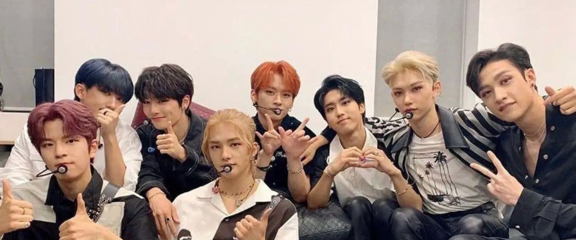 Stray Kids - BEHIND: KINGDOM - LEGENDARY WAR