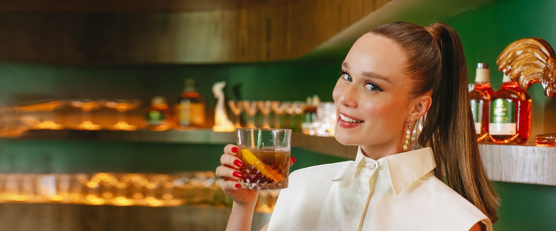 Happy Hour with Mariana Ximenes