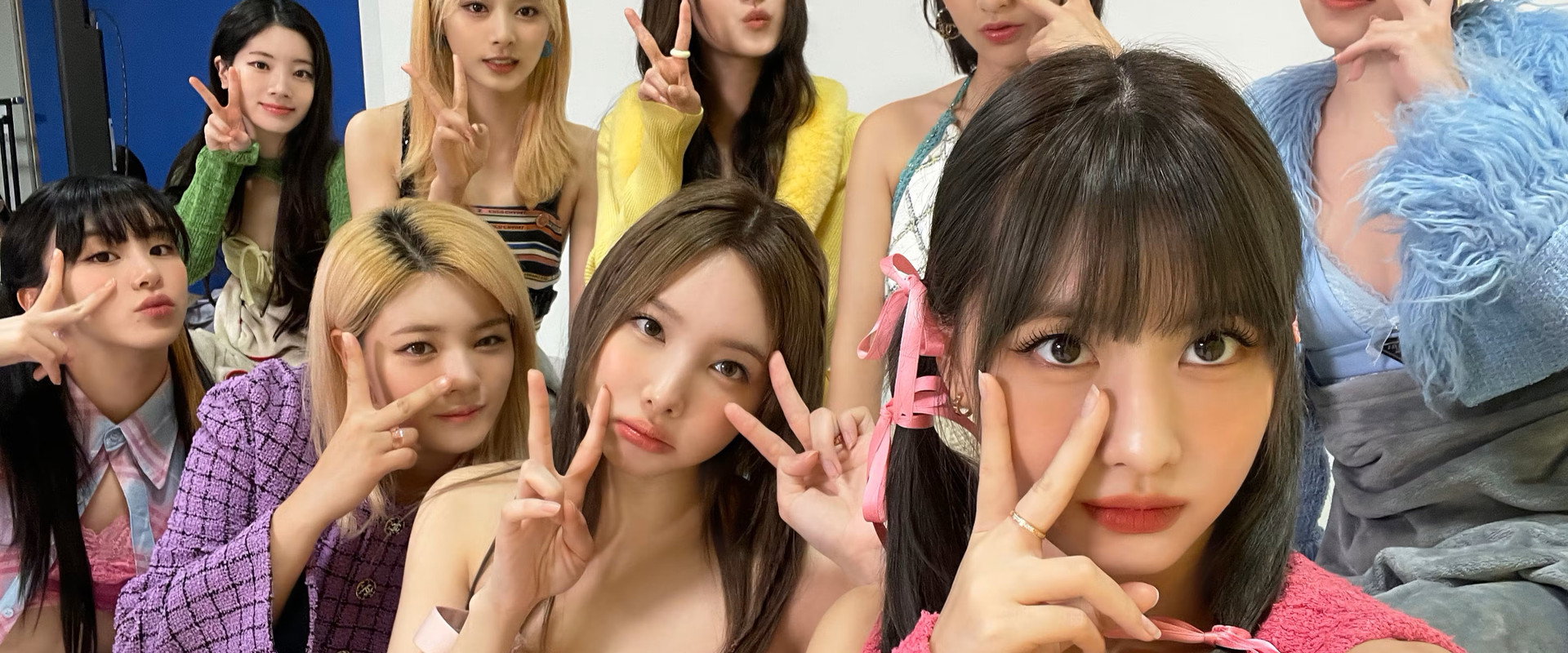 TWICE's banner image