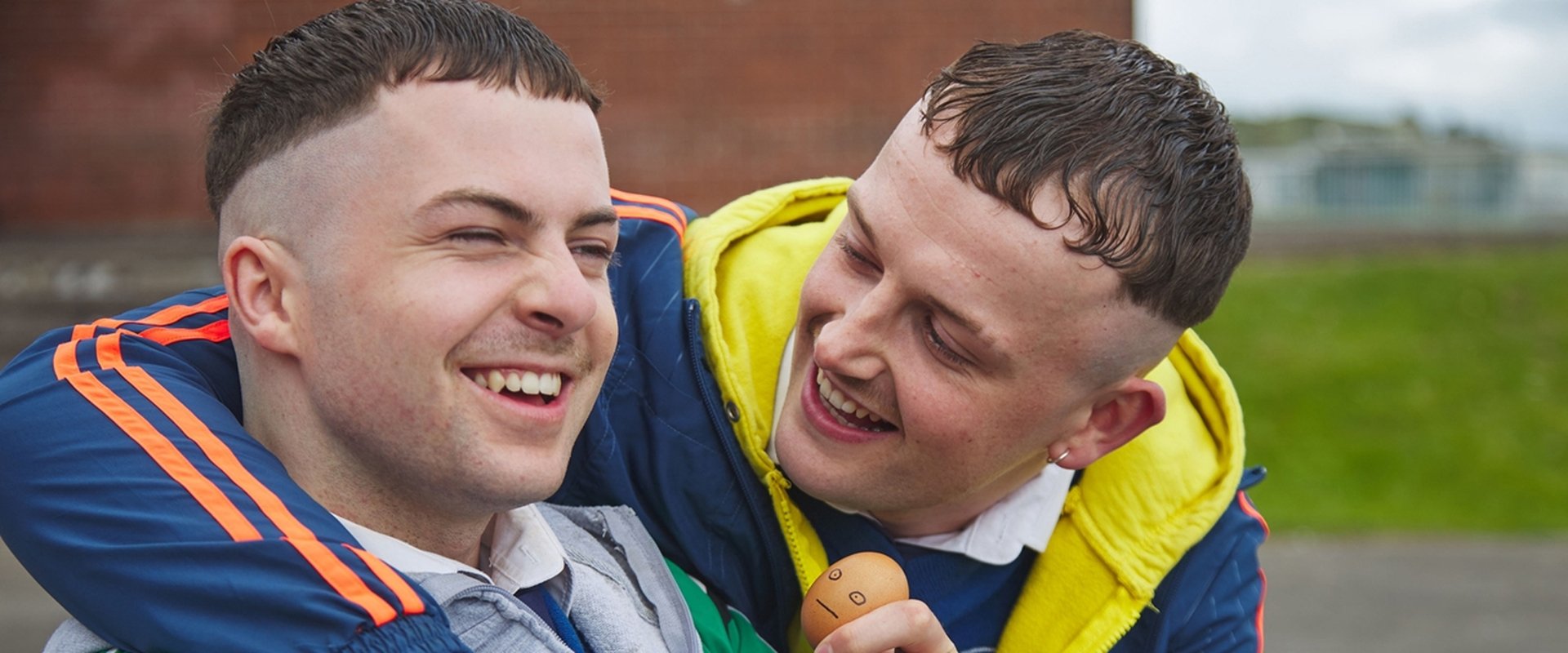 The Young Offenders dizisi için arka plan görseli